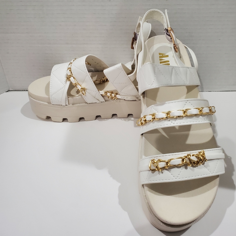 White fashion platforms